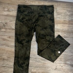 Lululemon Crop Camo Yoga Pants